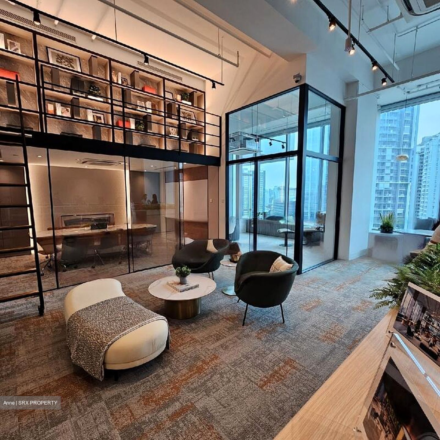 Arc 380 (D8), Office #528450611
